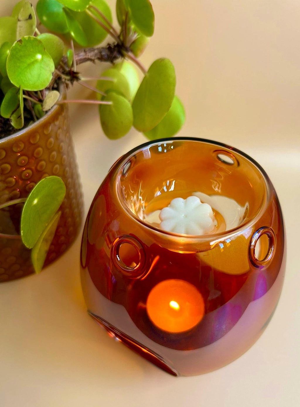 Gift Set: Retro Space Age Wax Burner in Amber Glass + 1 bag of Wax Melts