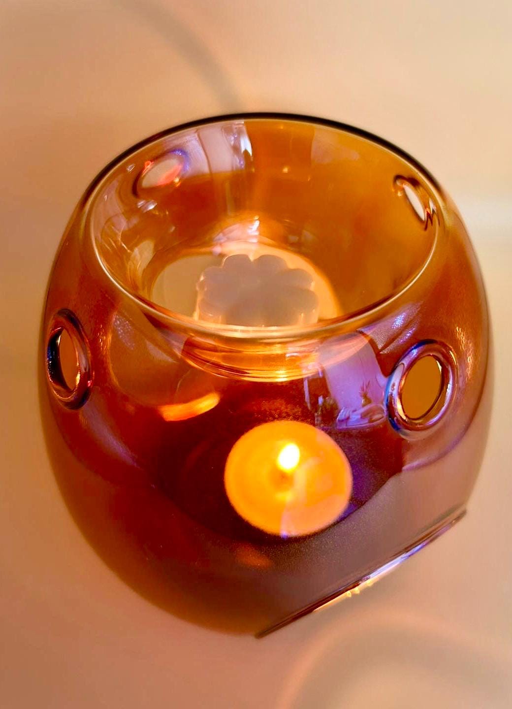 Gift Set: Retro Space Age Wax Burner in Amber Glass + 4 bags of Wax Melts